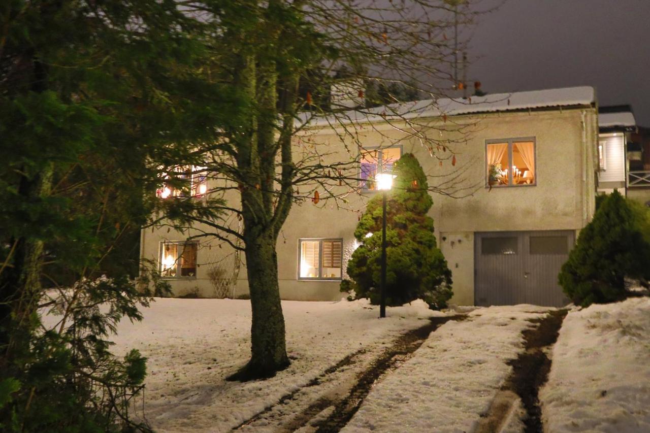 Goete'S B&B Tumba Exterior photo